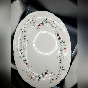 Pfaltzgraff Winterberry Platter